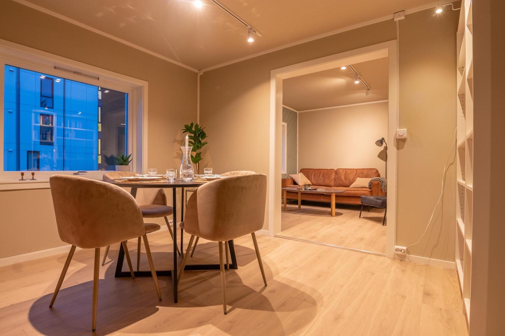 Cozy And Spacious Apartment In City Centre Тромсе Екстер'єр фото