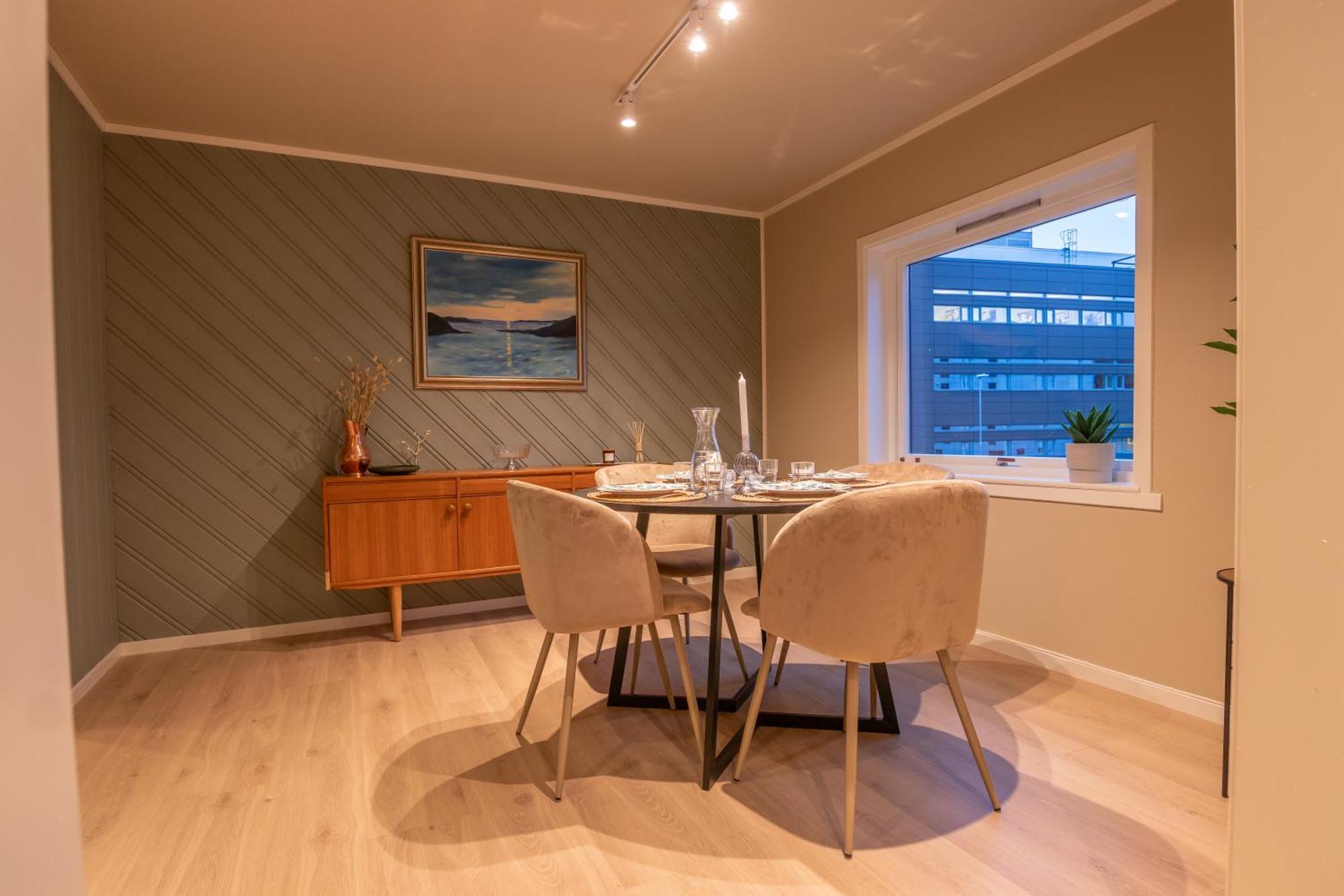 Cozy And Spacious Apartment In City Centre Тромсе Екстер'єр фото