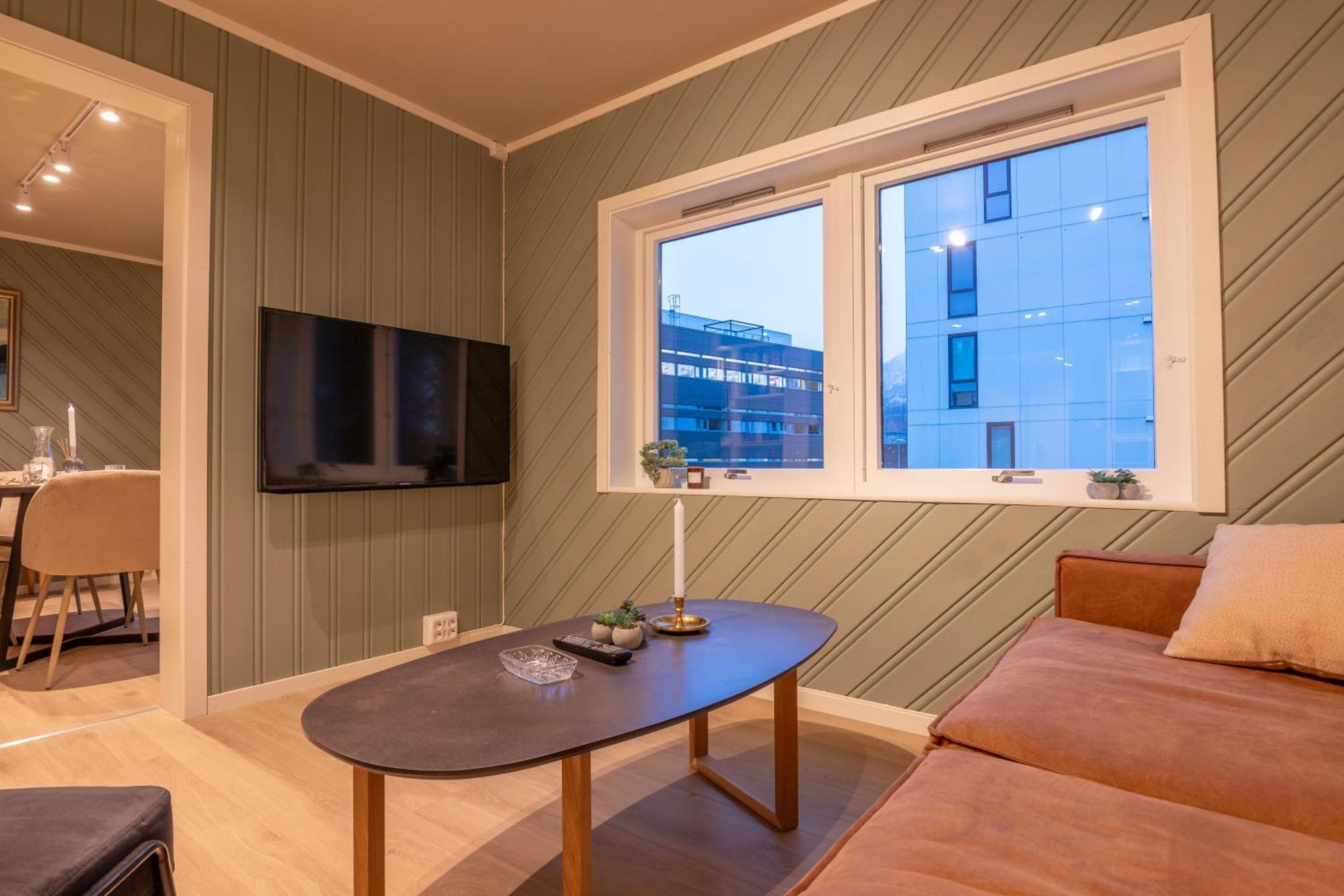 Cozy And Spacious Apartment In City Centre Тромсе Екстер'єр фото
